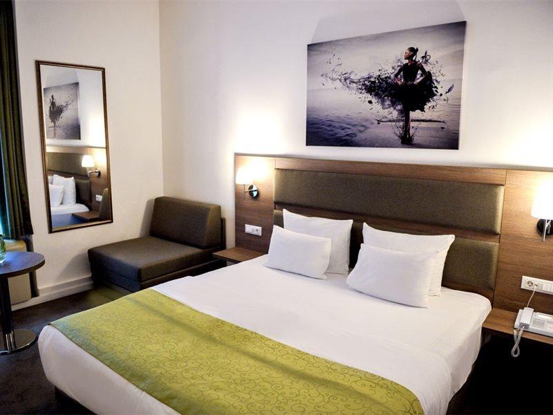Hotel Opera Garni 4*