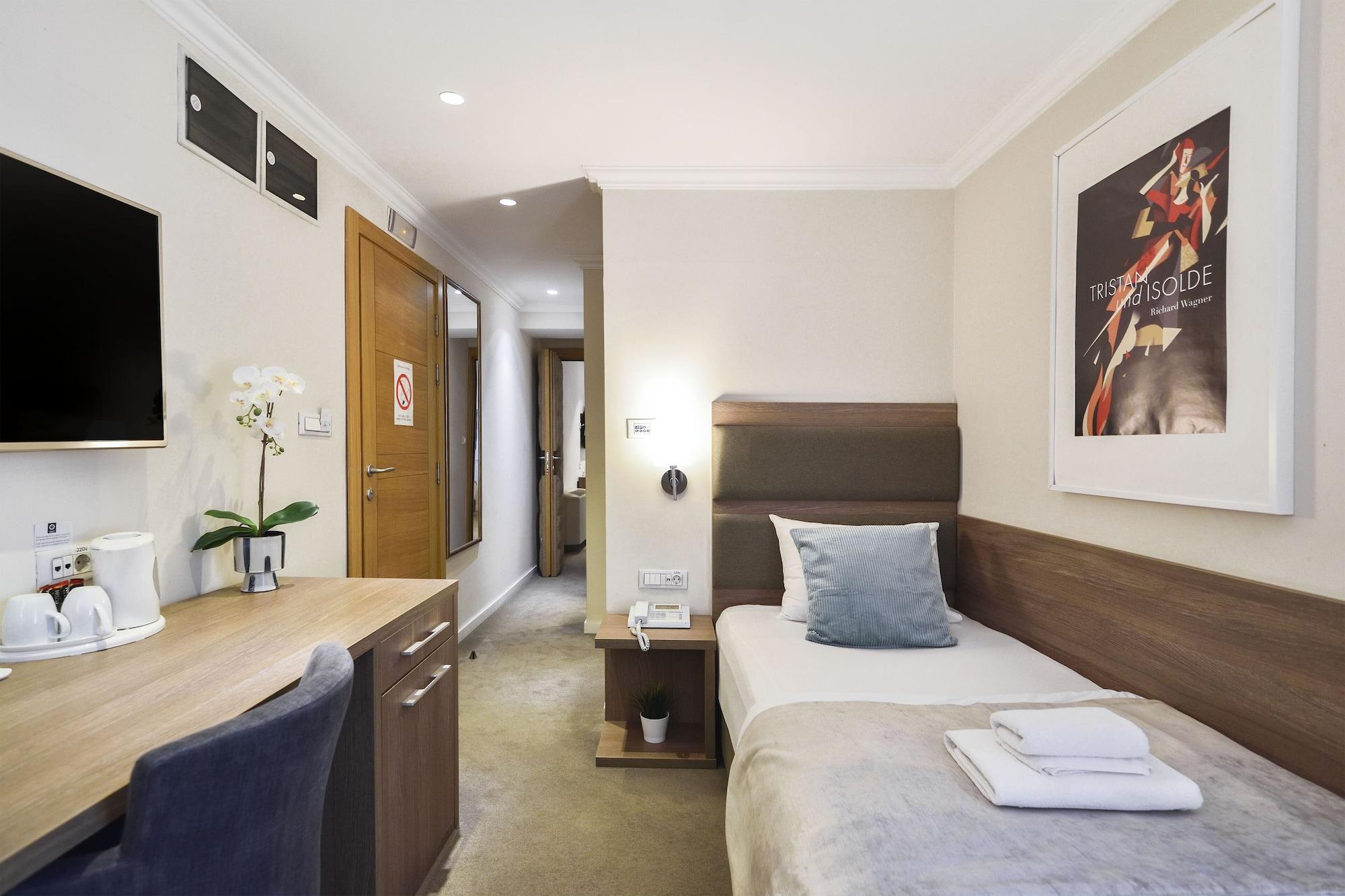 Hotel Opera Garni Отель 4*