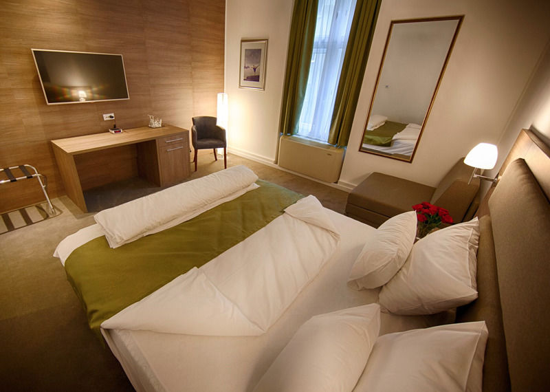 Hotel Opera Garni Белград