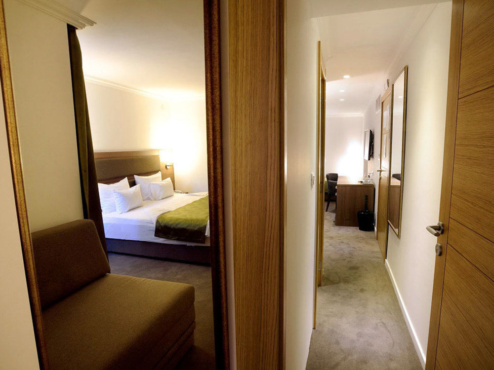 Отель Hotel Opera Garni