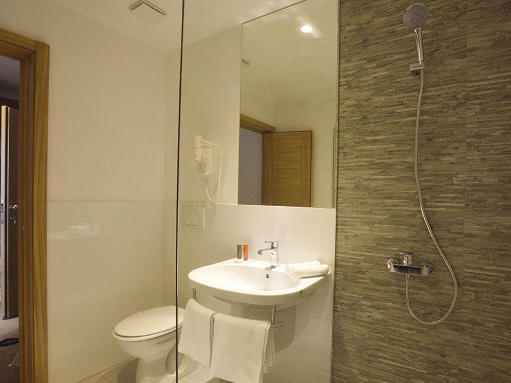 Отель Hotel Opera Garni Белград