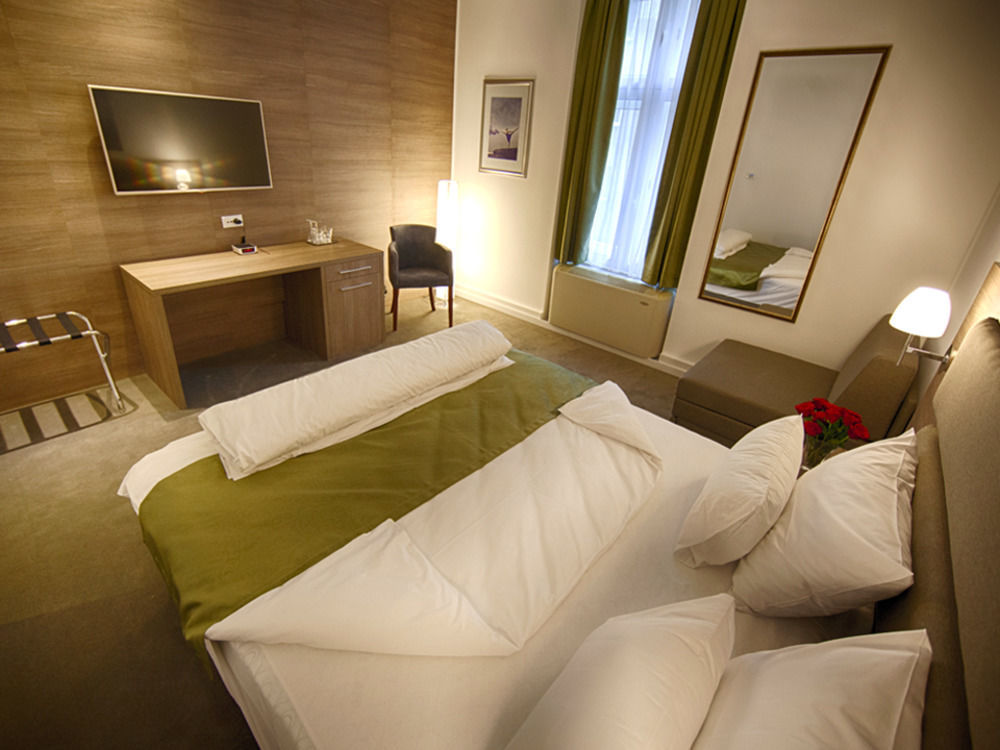 Hotel Opera Garni 4* Белград